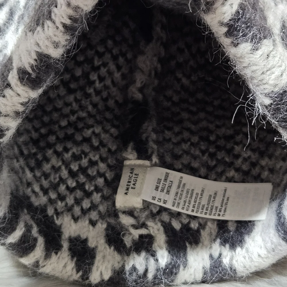 American Eagle Beanie Hat Silver Shadow Leopard Print Knit Cuffed Fall Winter